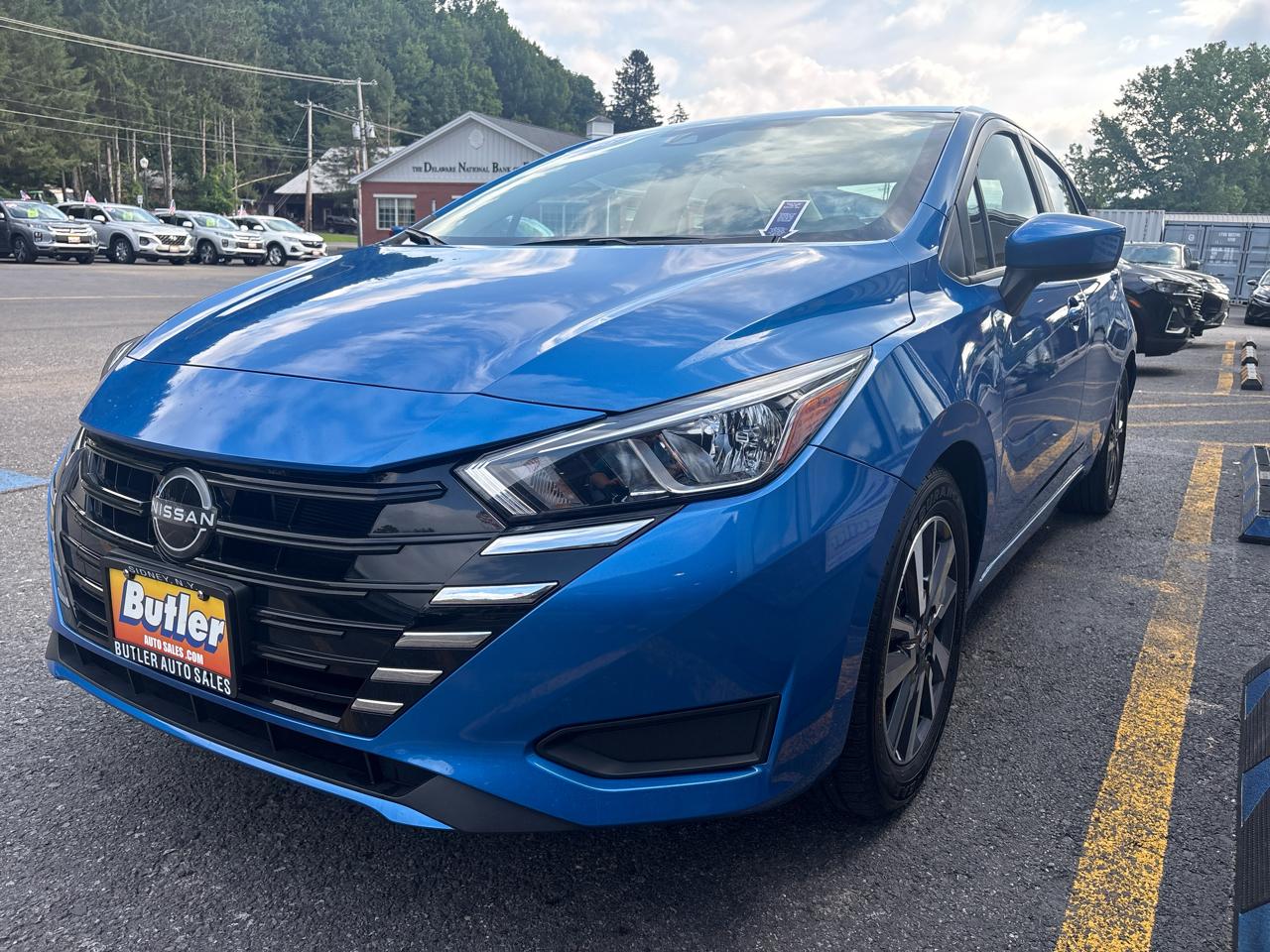 Nissan Versa SV 2023