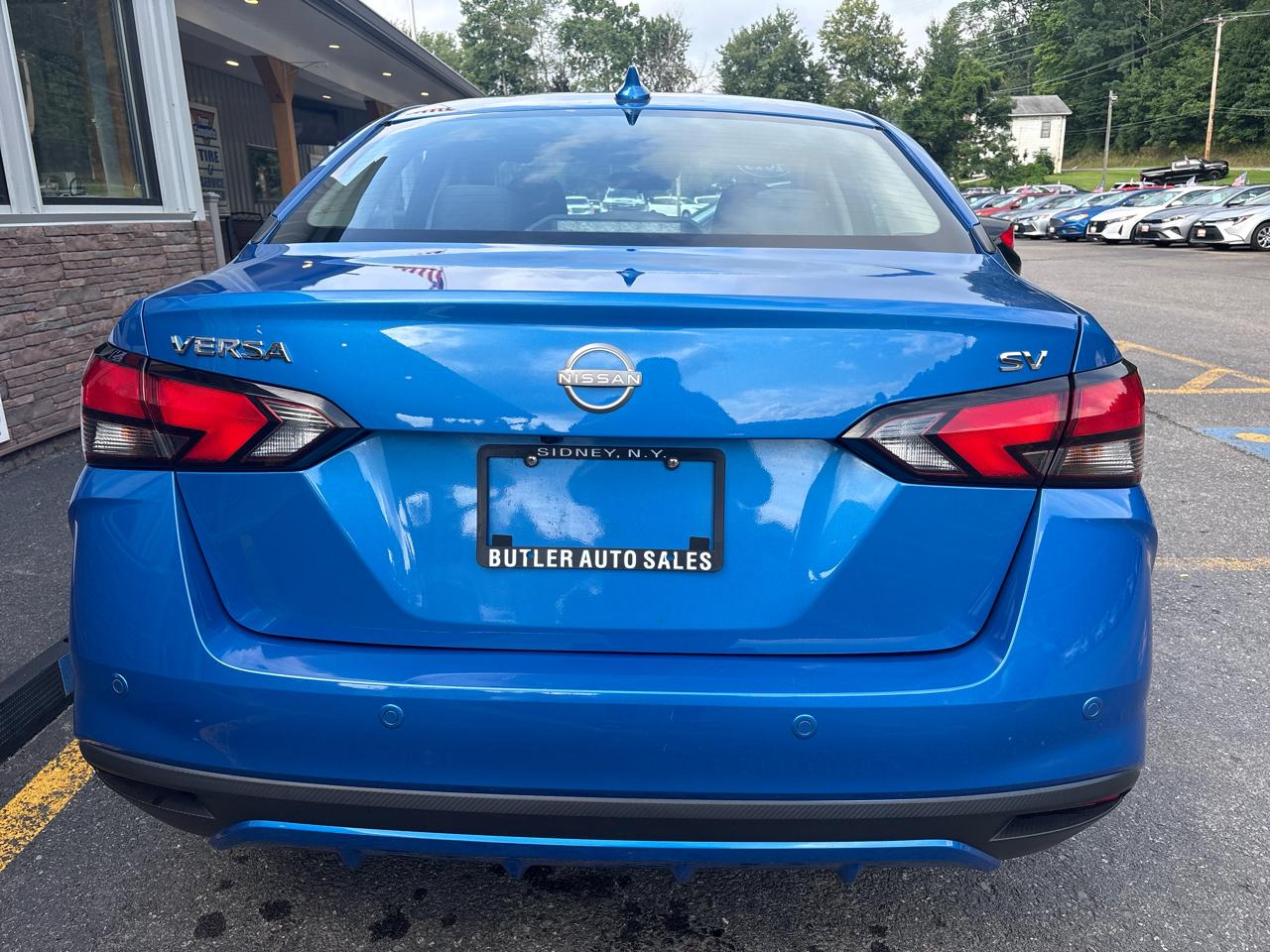 Nissan Versa SV 2023