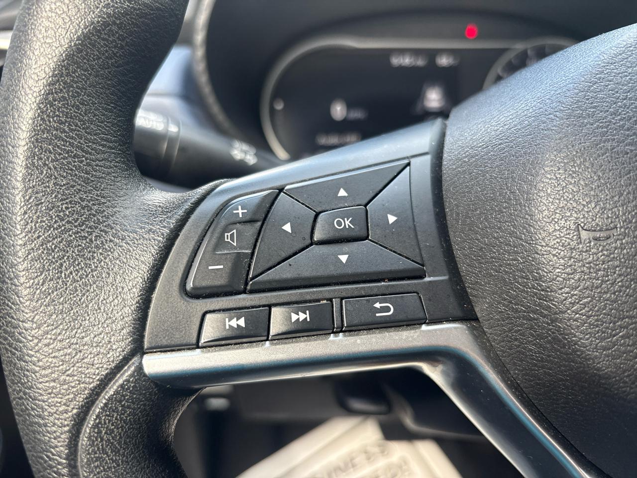 Nissan Versa SV 2023