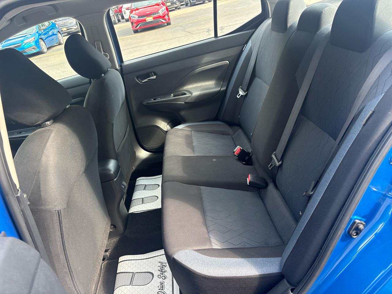 Nissan Versa SV 2023