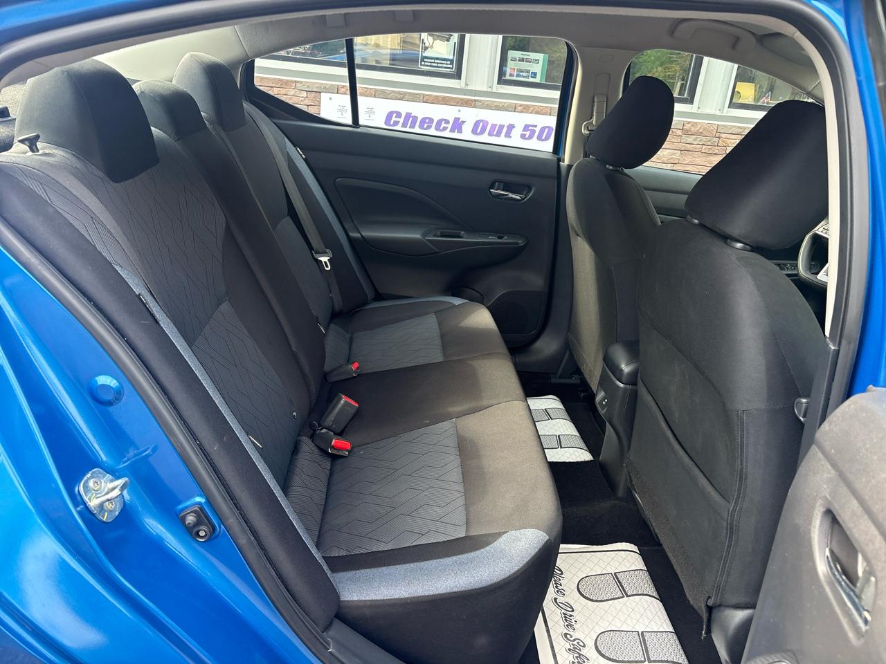 Nissan Versa SV 2023
