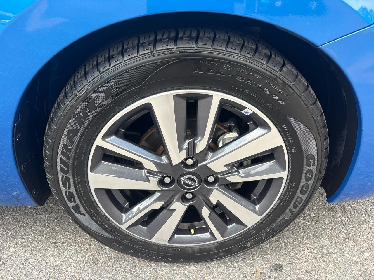 Nissan Versa SV 2023