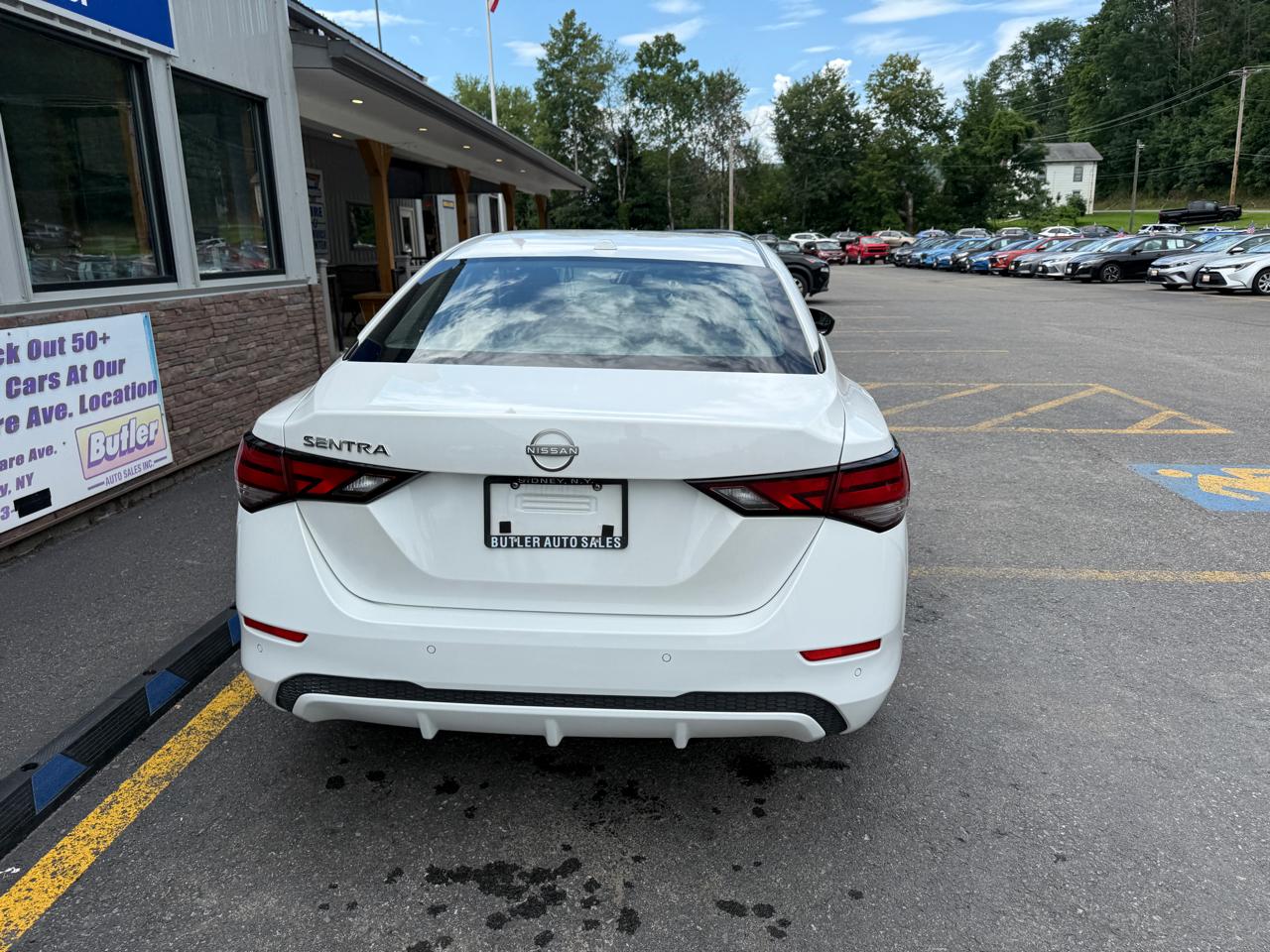 Nissan Sentra SV 2025