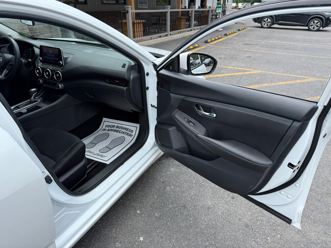 Nissan Sentra SV 2025