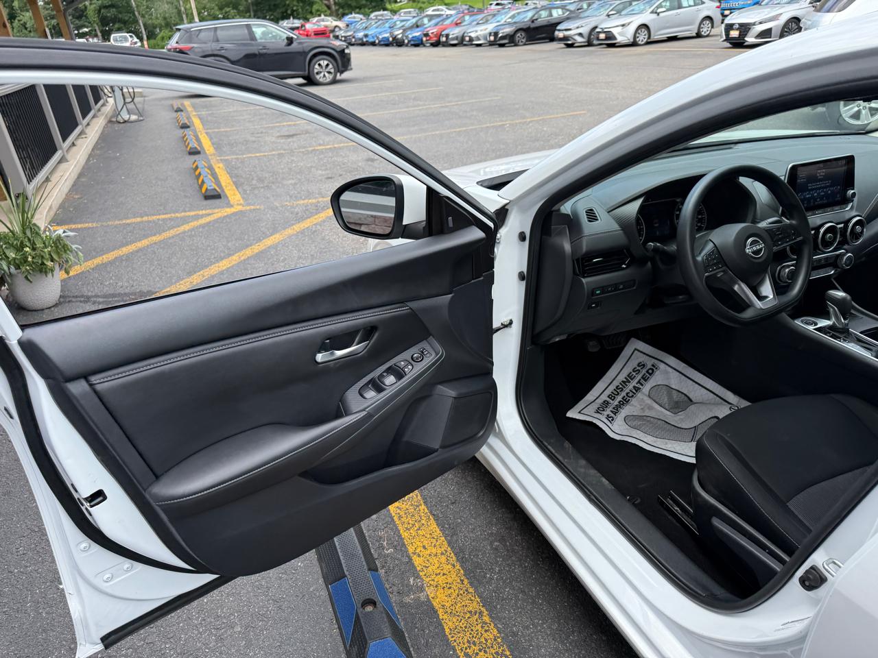 Nissan Sentra SV 2025