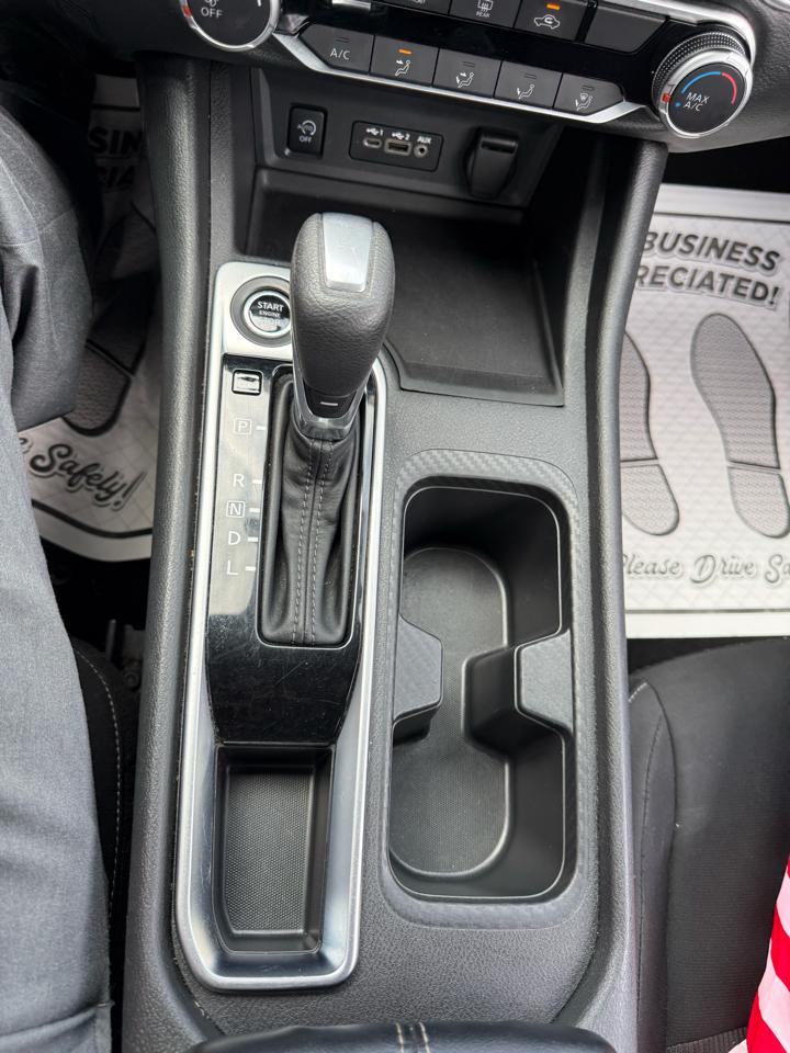 Nissan Sentra SV 2025