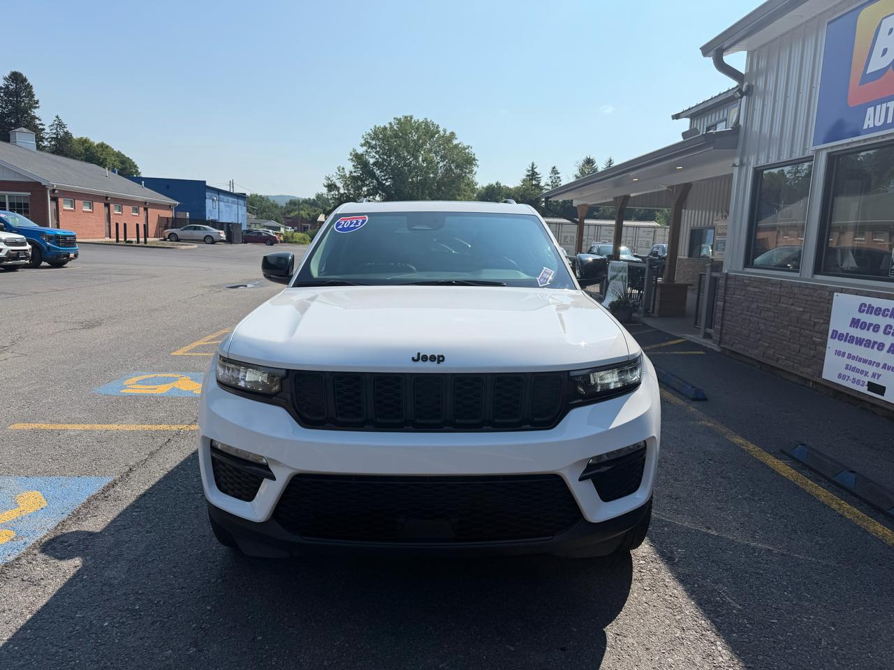 Jeep Grand Cherokee Limited 4WD 2023