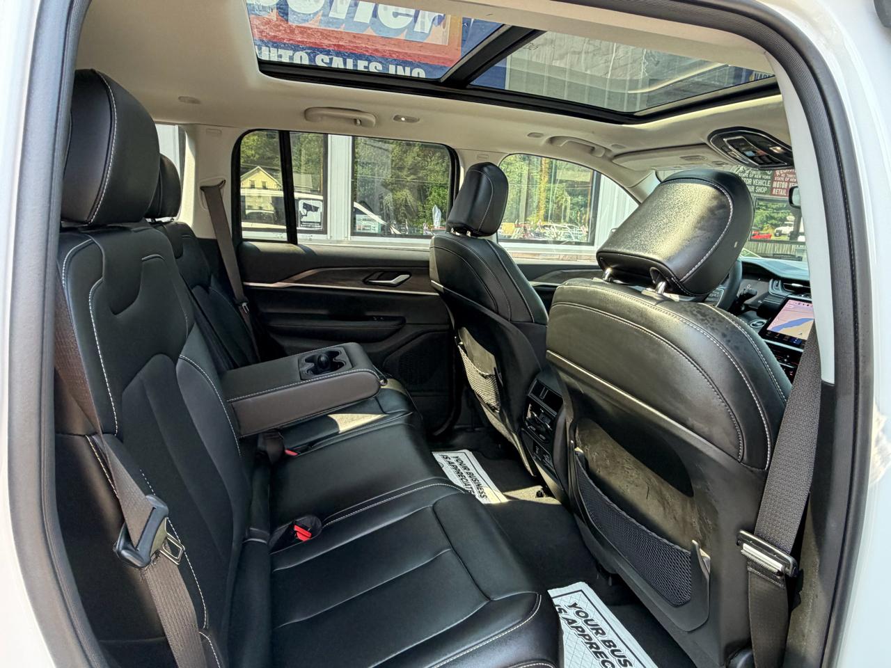 Jeep Grand Cherokee Limited 4WD 2023