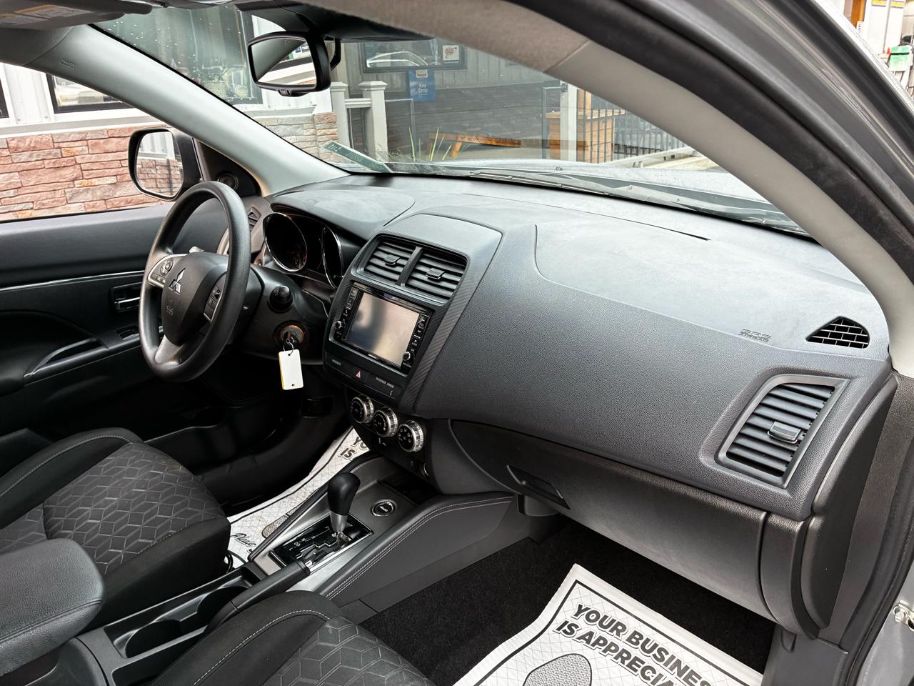 Mitsubishi Outlander Sport 2.0 ES 4WD 2024