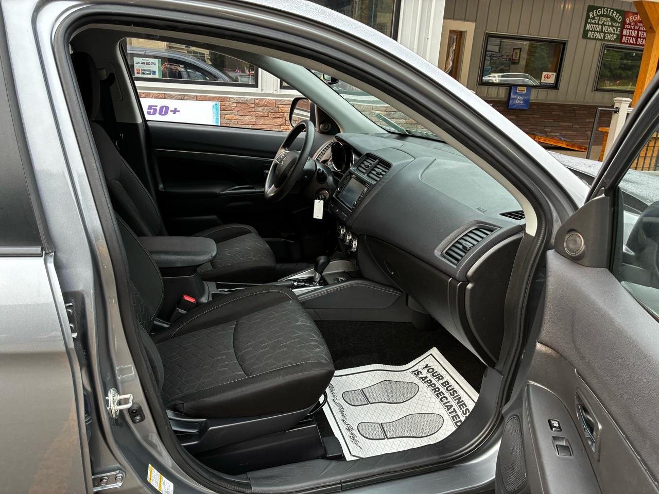 Mitsubishi Outlander Sport 2.0 ES 4WD 2024