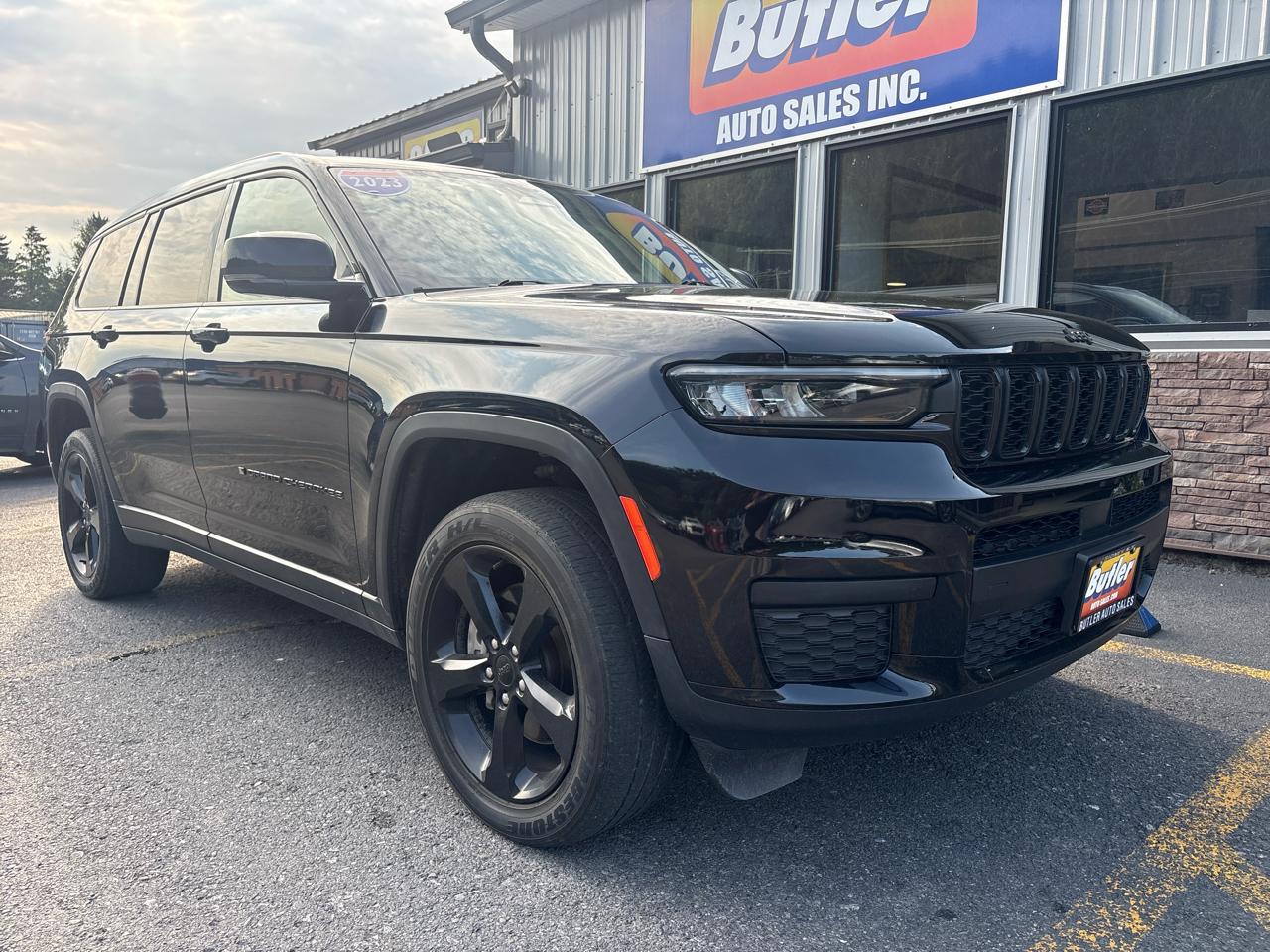 Jeep Grand Cherokee L Laredo 4WD 2023