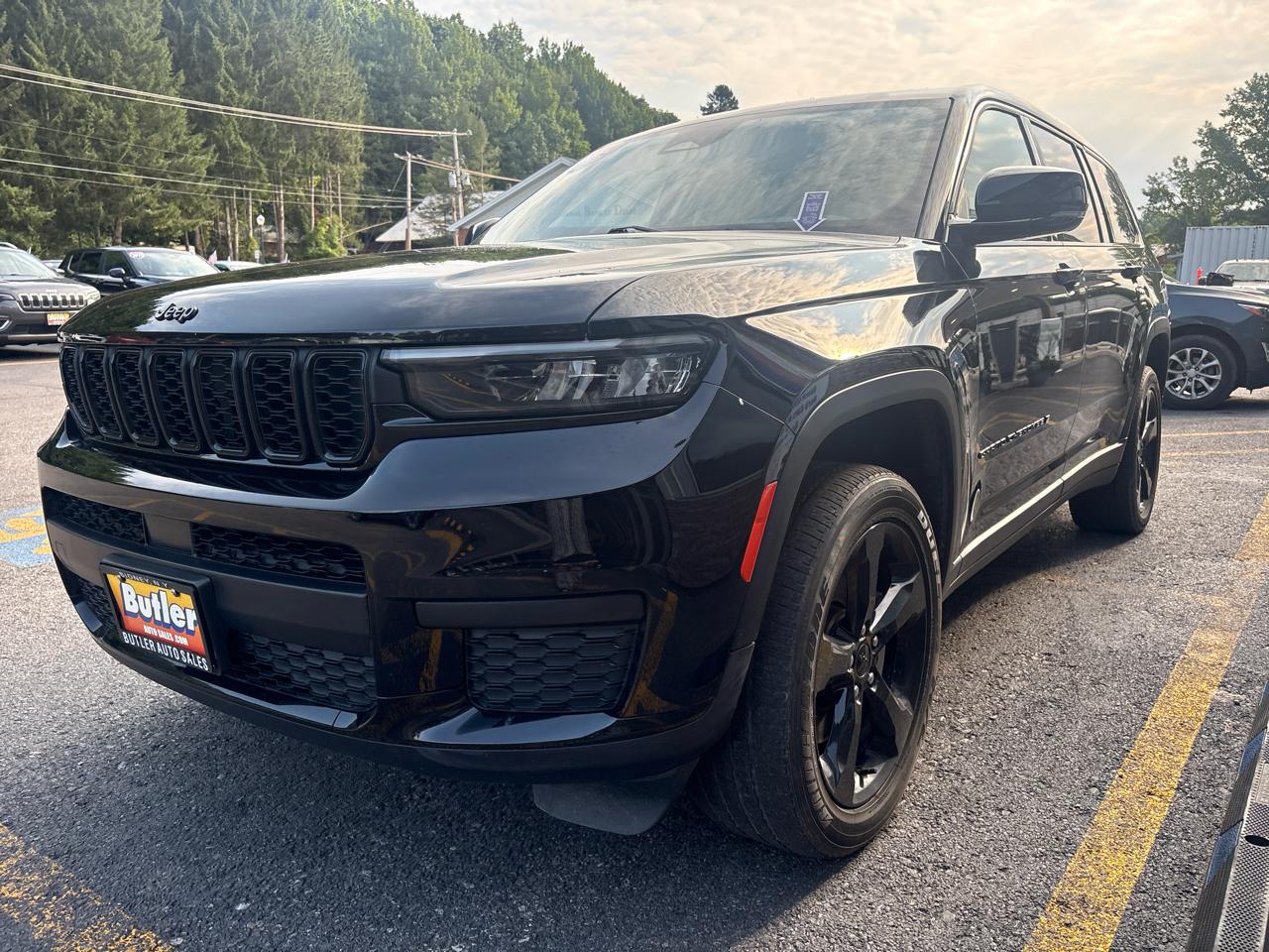 Jeep Grand Cherokee L Laredo 4WD 2023