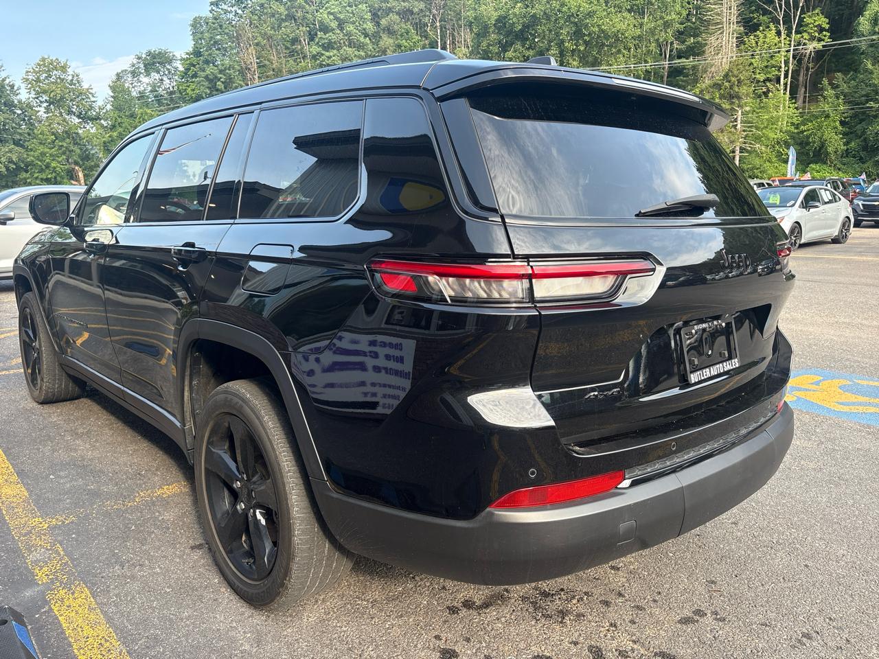 Jeep Grand Cherokee L Laredo 4WD 2023
