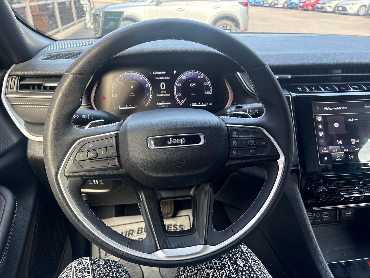 Jeep Grand Cherokee L Laredo 4WD 2023