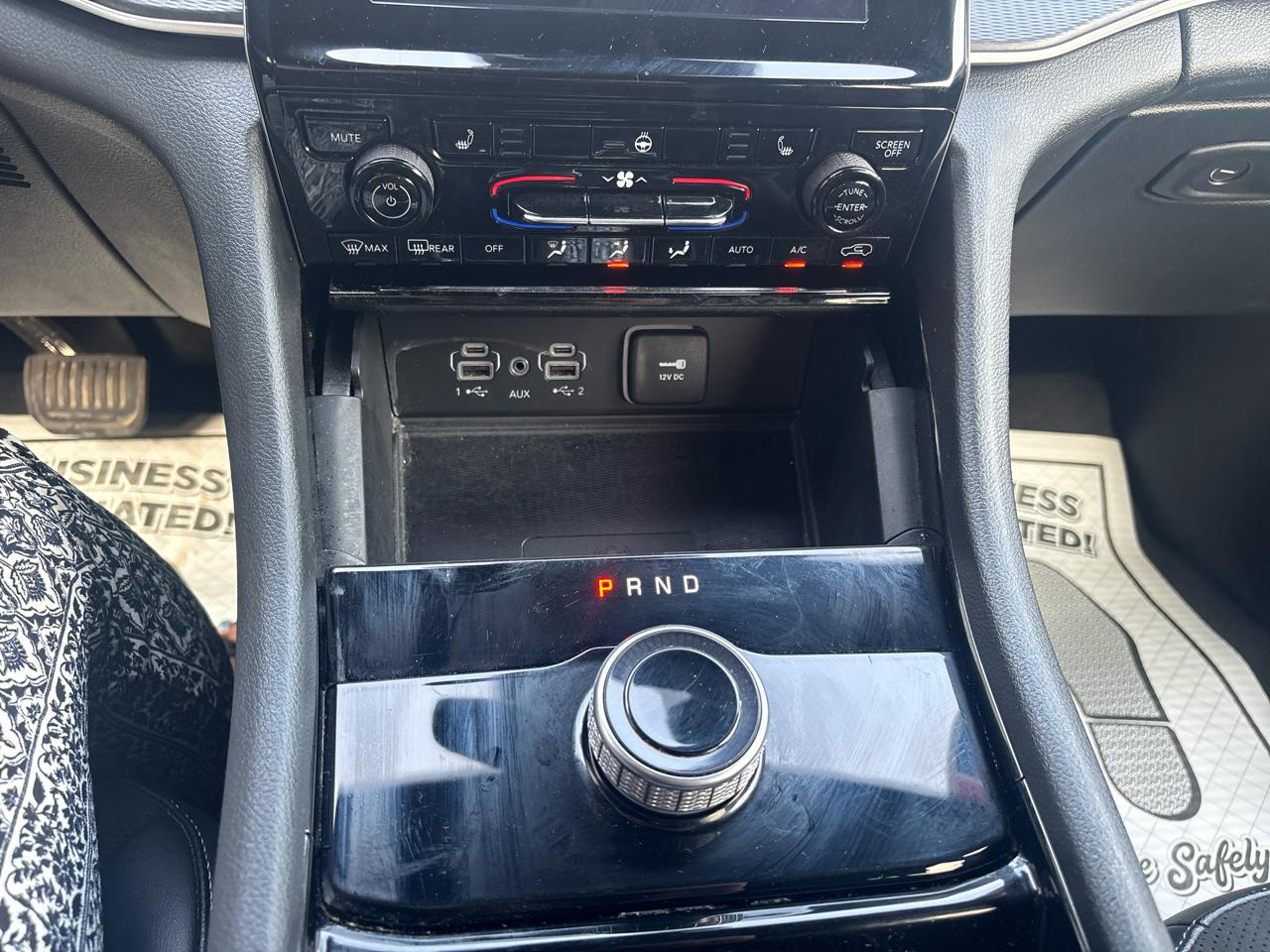Jeep Grand Cherokee L Laredo 4WD 2023