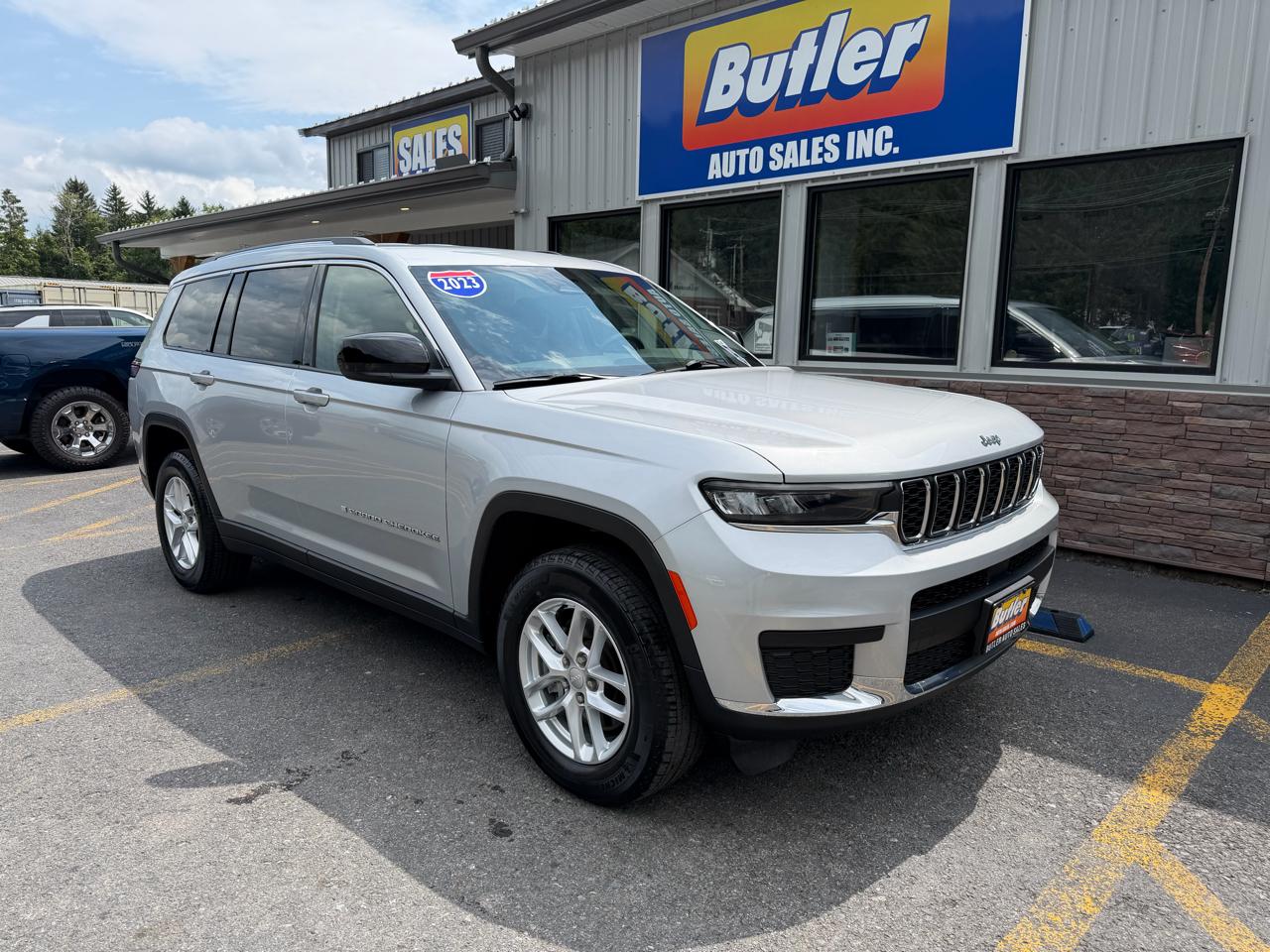 Jeep Grand Cherokee L Laredo 4WD 2023