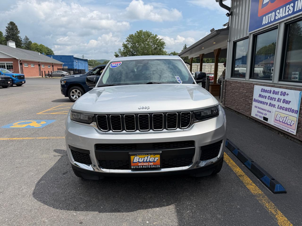 Jeep Grand Cherokee L Laredo 4WD 2023