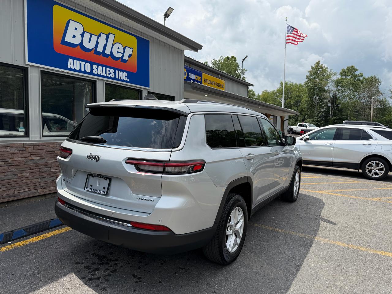 Jeep Grand Cherokee L Laredo 4WD 2023