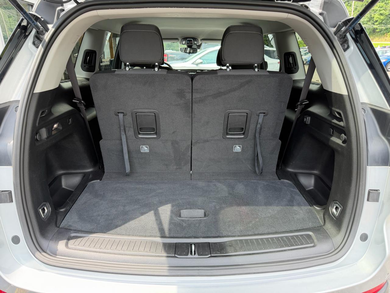 Jeep Grand Cherokee L Laredo 4WD 2023