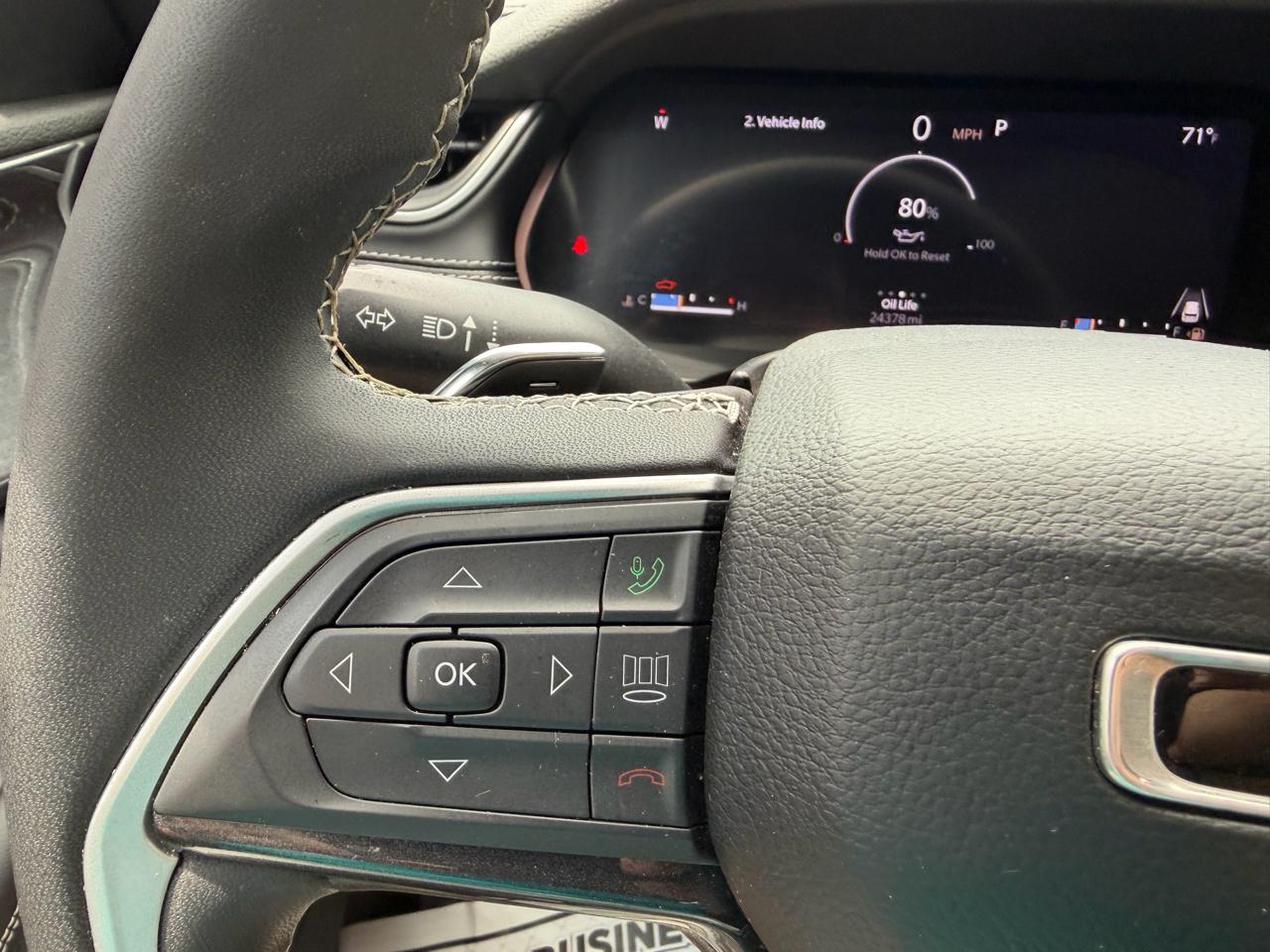 Jeep Grand Cherokee L Laredo 4WD 2023
