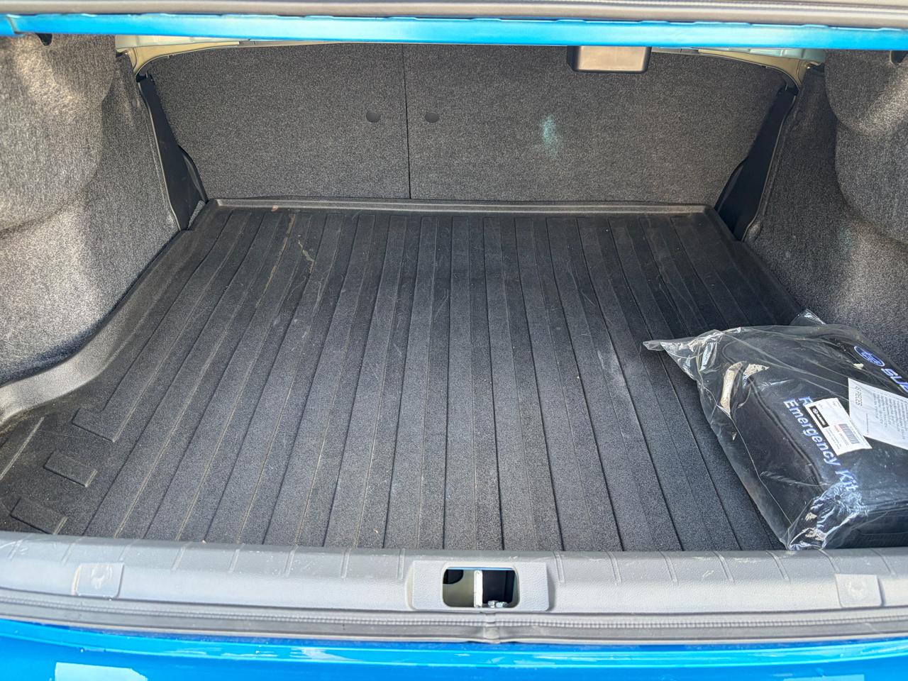 Subaru Impreza 2.0i 5M 4-Door 2023