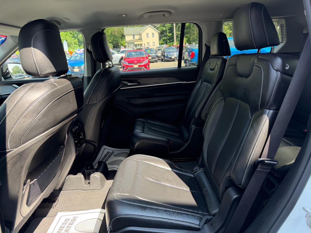 Jeep Grand Cherokee L Limited 4WD 2023