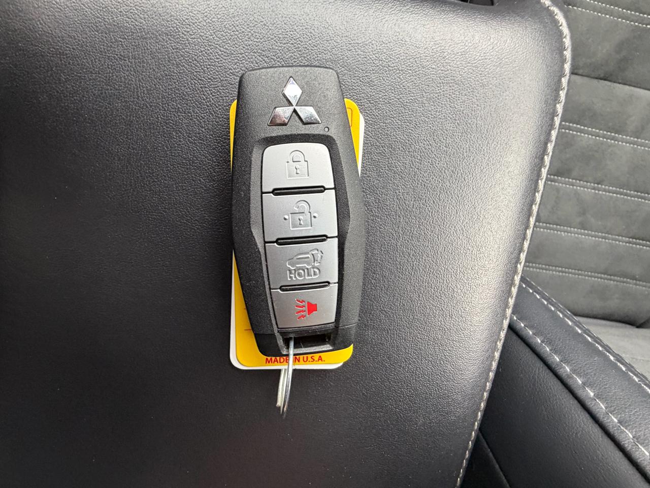 Mitsubishi Outlander SE 4WD 2025