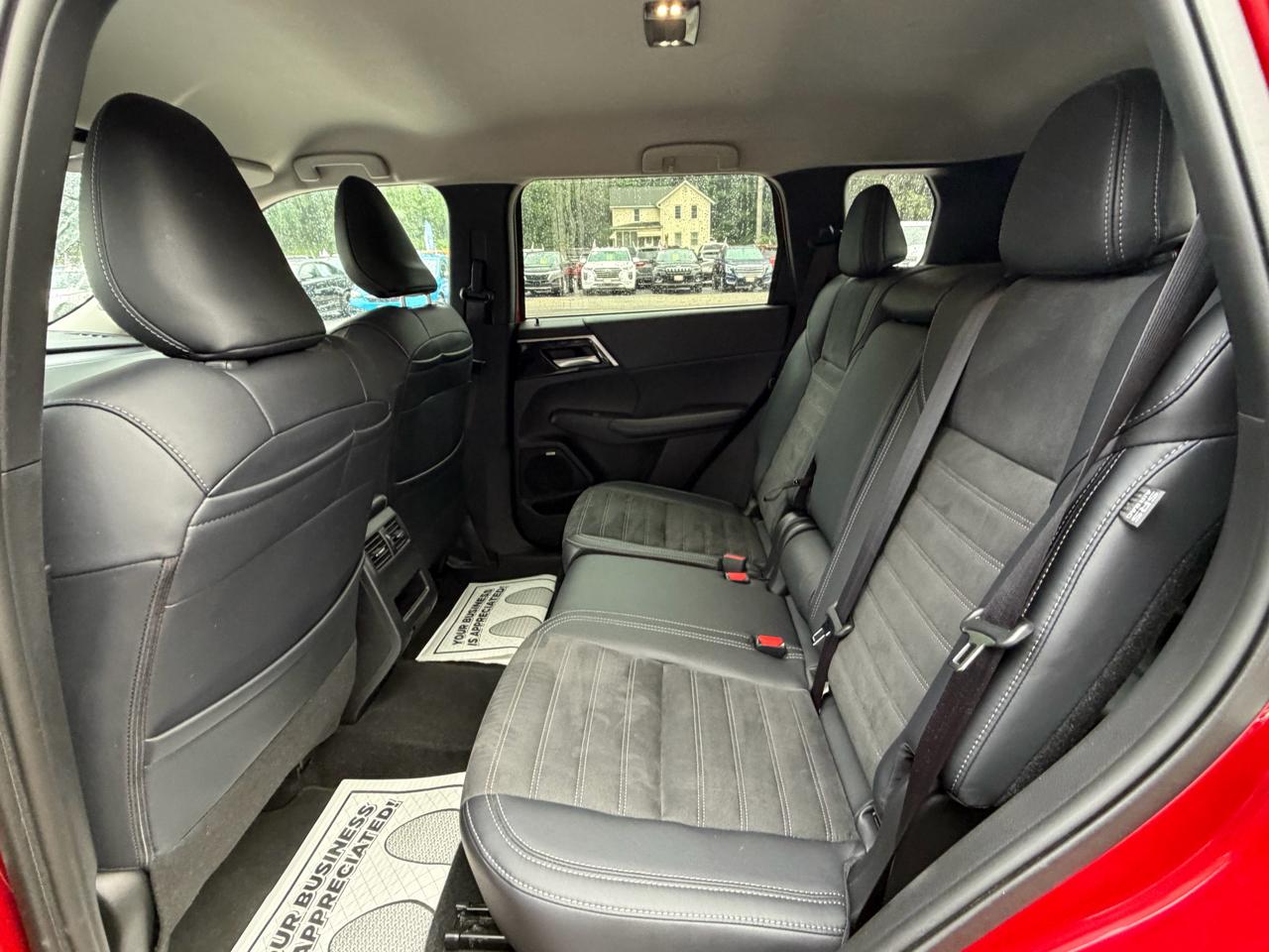Mitsubishi Outlander SE 4WD 2025