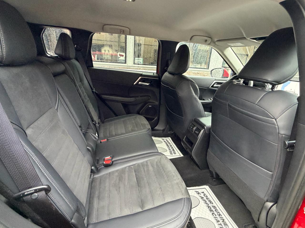 Mitsubishi Outlander SE 4WD 2025