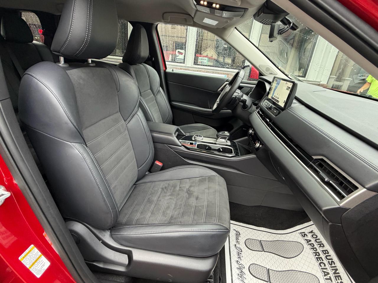 Mitsubishi Outlander SE 4WD 2025