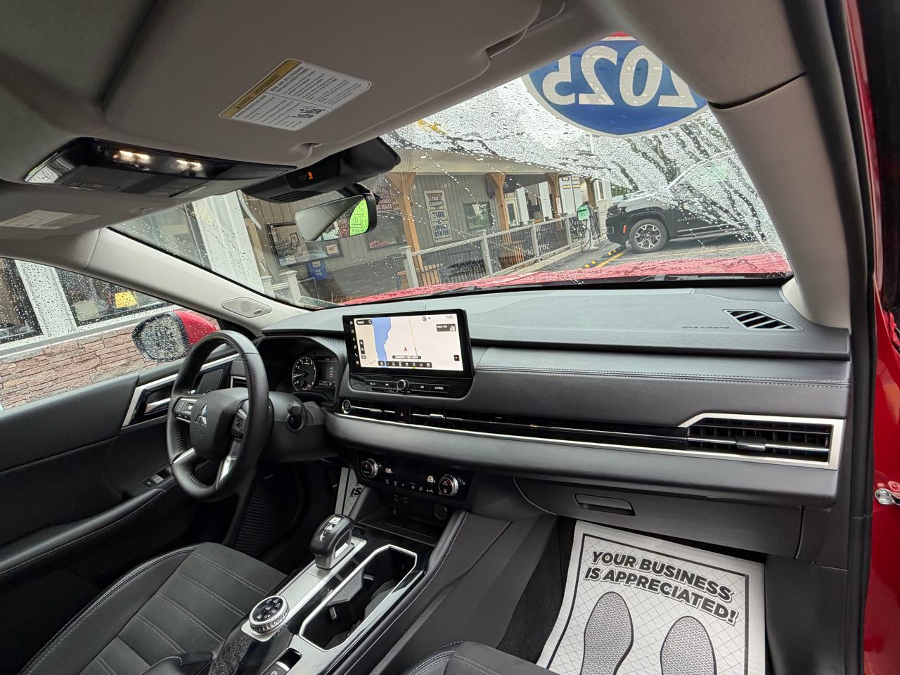 Mitsubishi Outlander SE 4WD 2025
