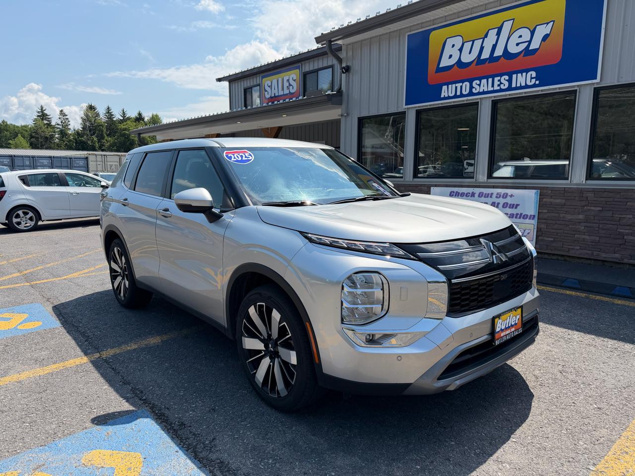 Mitsubishi Outlander SE 4WD 2025