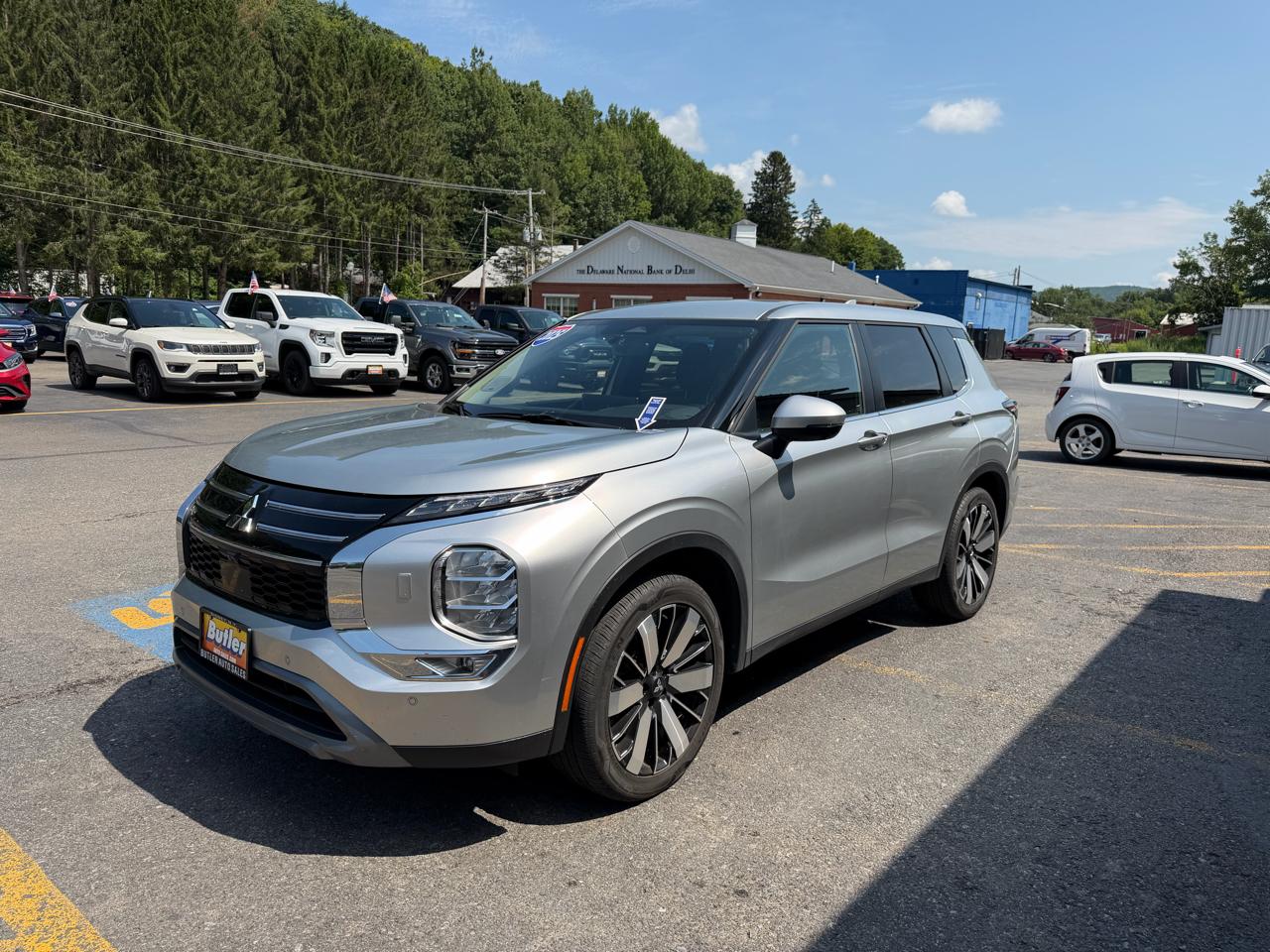 Mitsubishi Outlander SE 4WD 2025