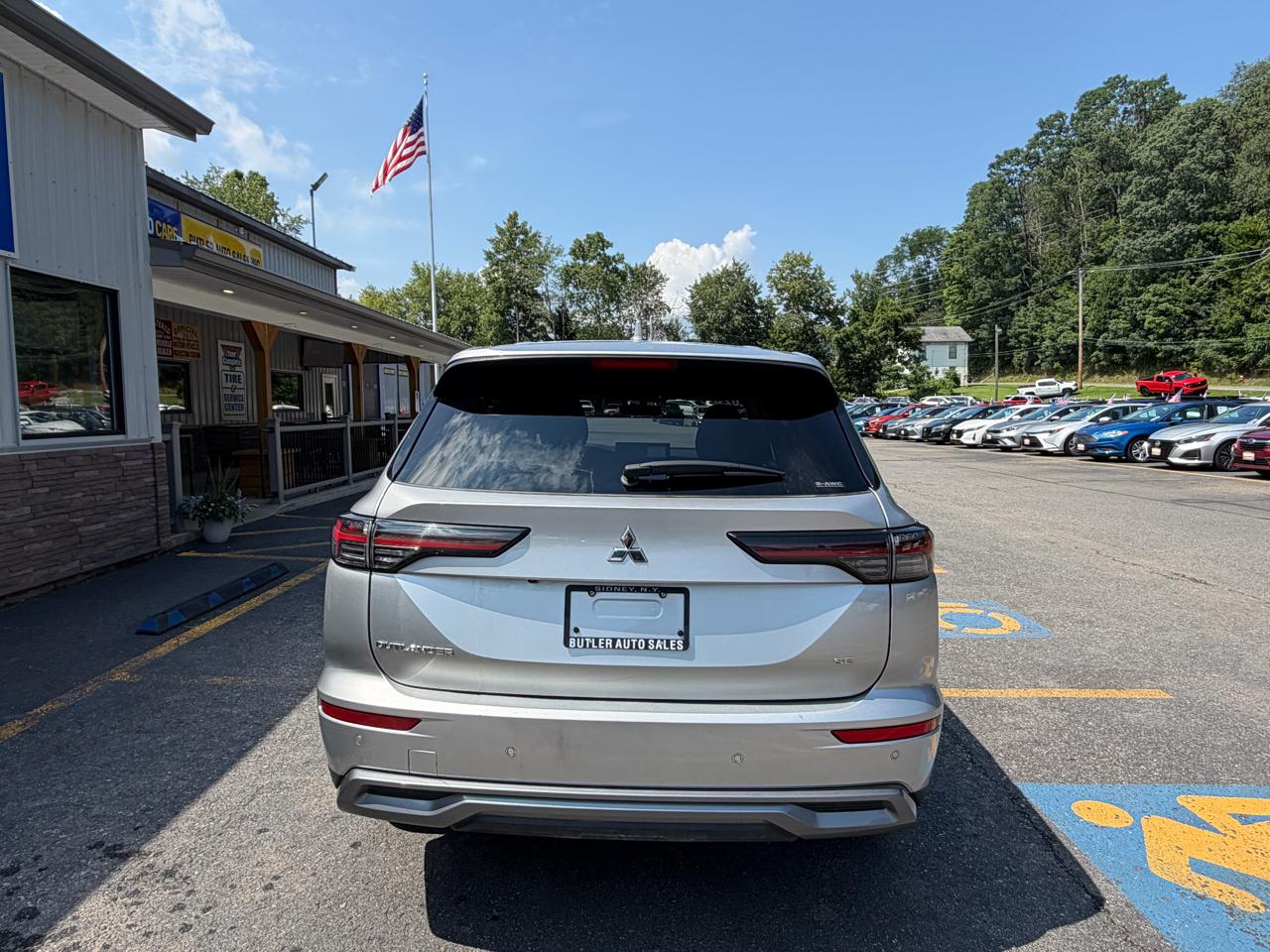 Mitsubishi Outlander SE 4WD 2025