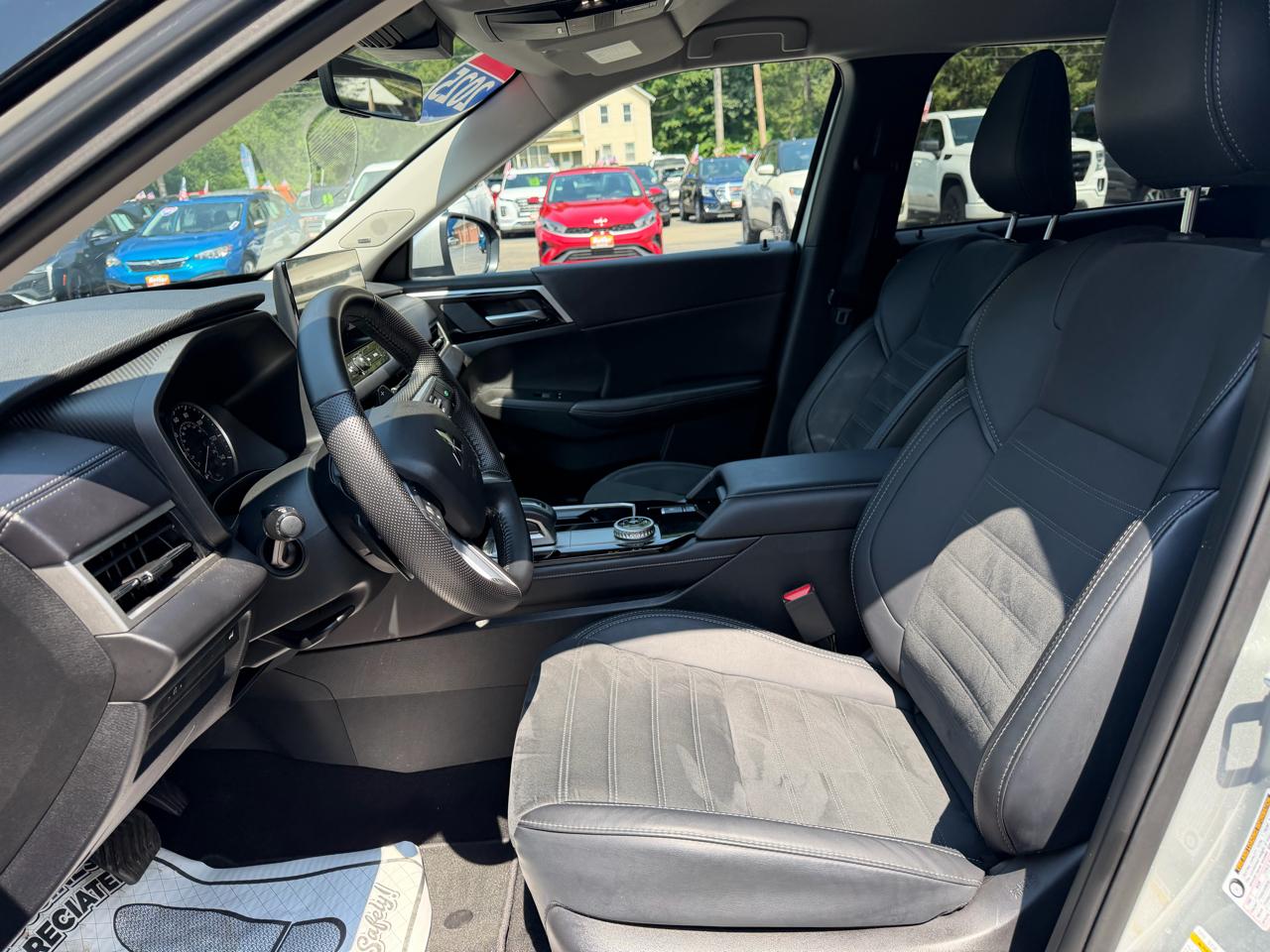 Mitsubishi Outlander SE 4WD 2025