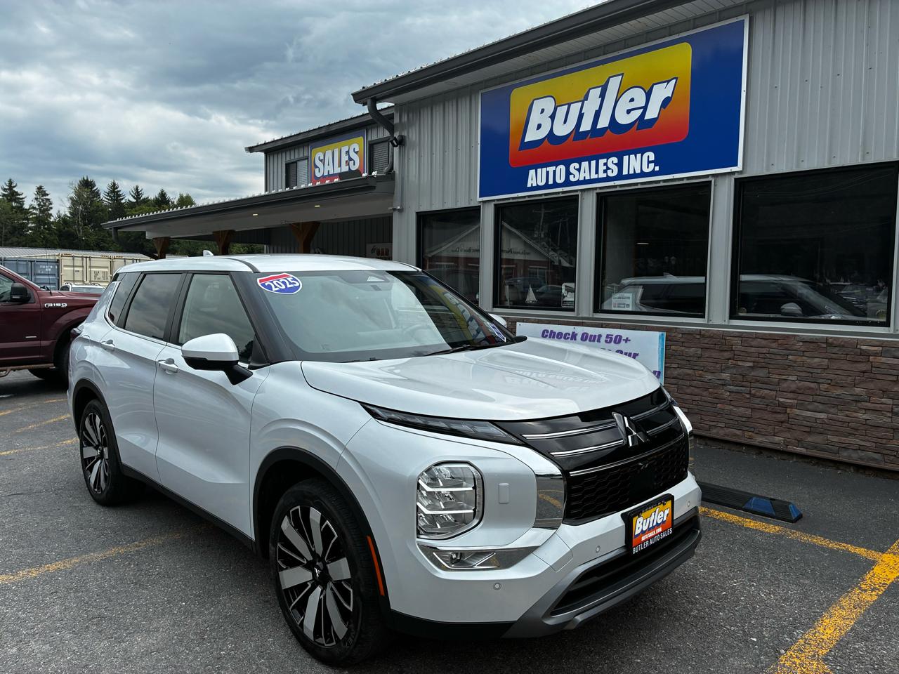 Mitsubishi Outlander SE 4WD 2025