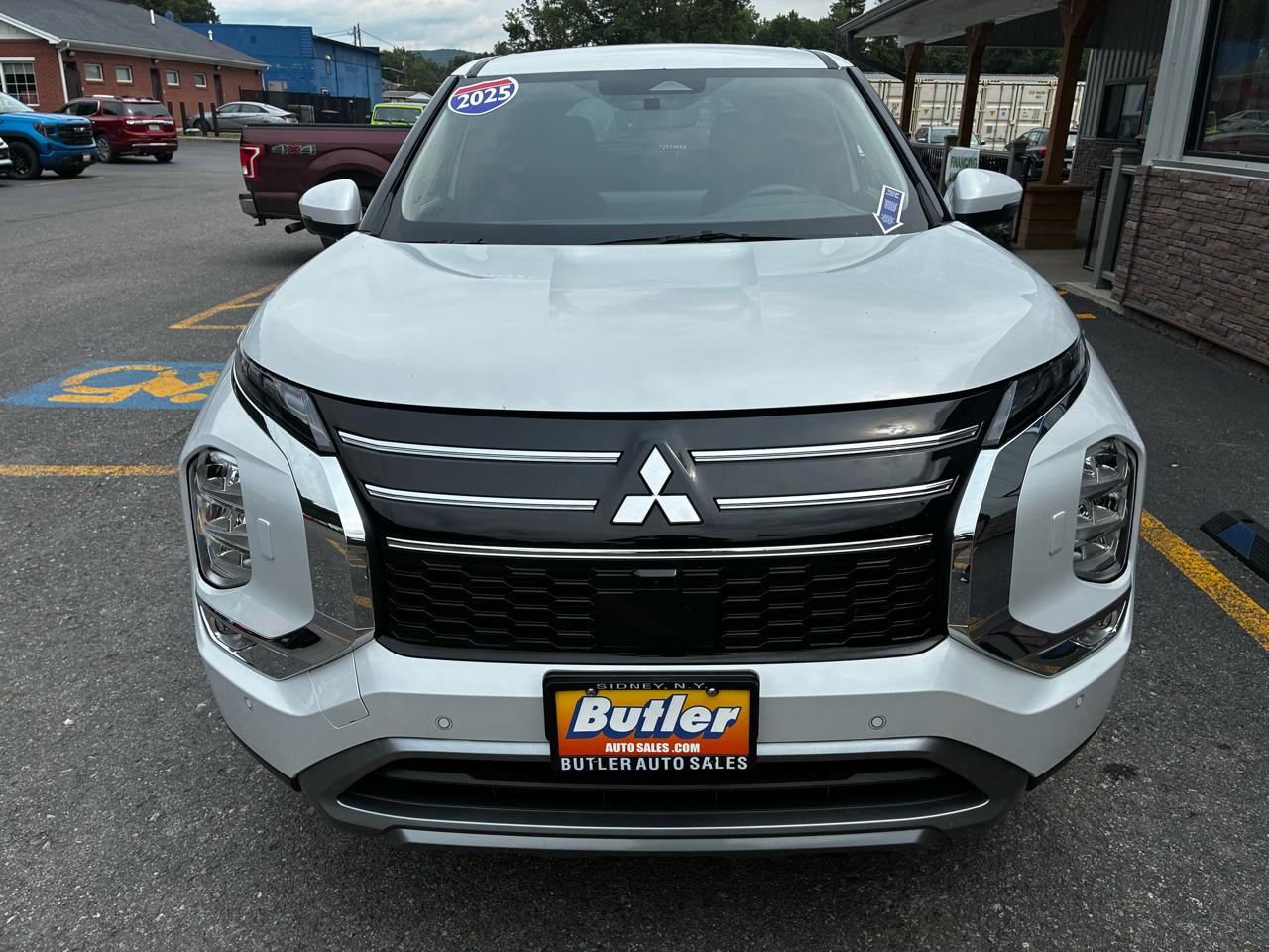 Mitsubishi Outlander SE 4WD 2025