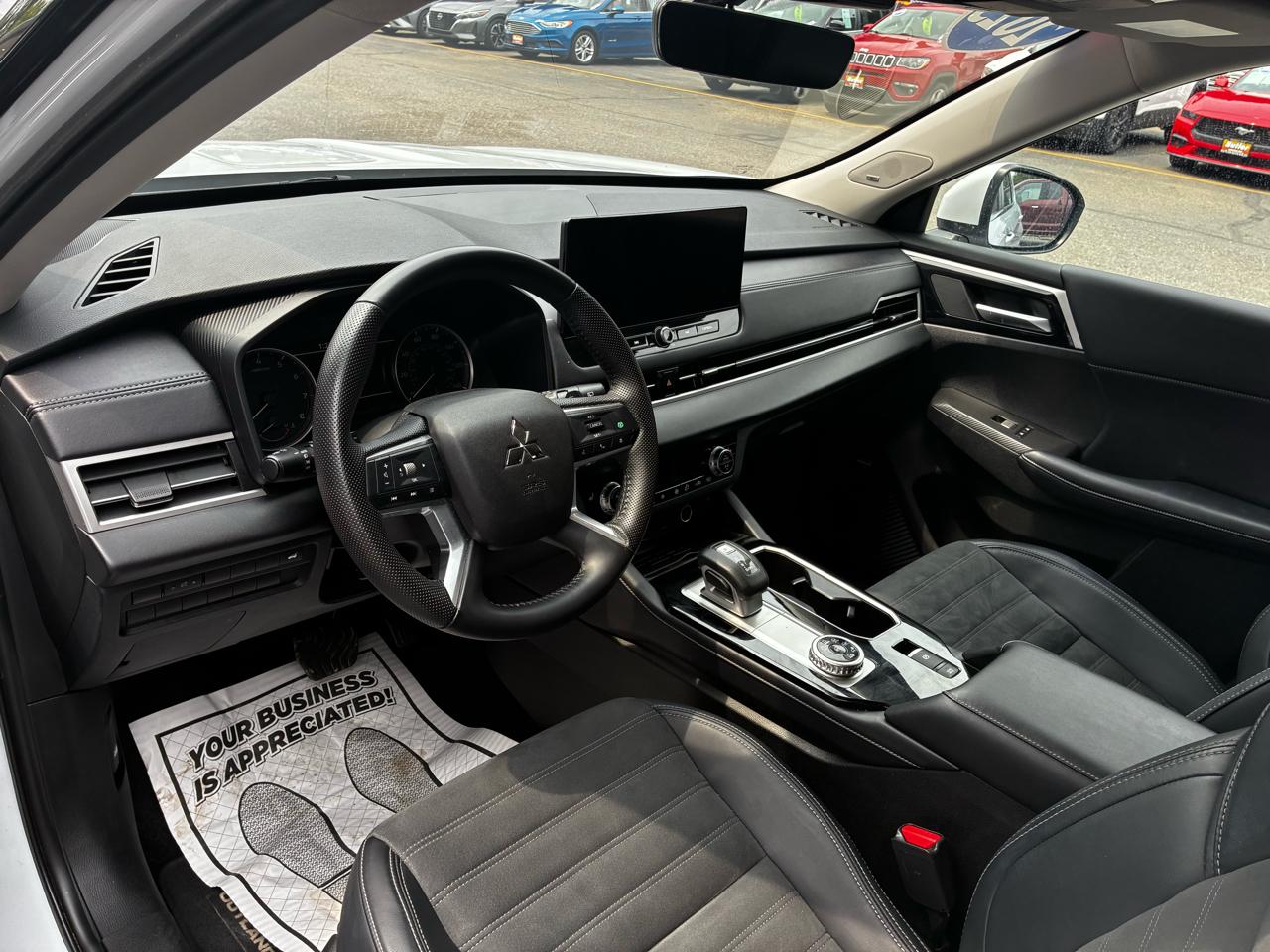 Mitsubishi Outlander SE 4WD 2025