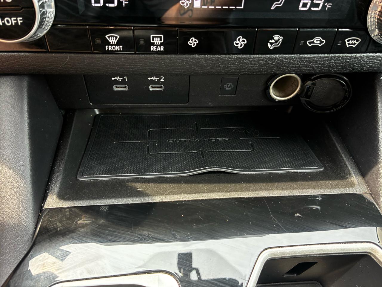 Mitsubishi Outlander SE 4WD 2025