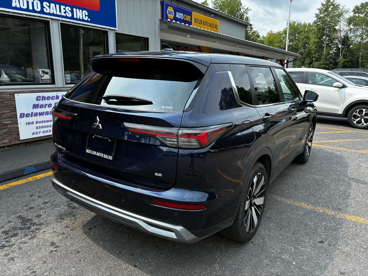 Mitsubishi Outlander SE 4WD 2025