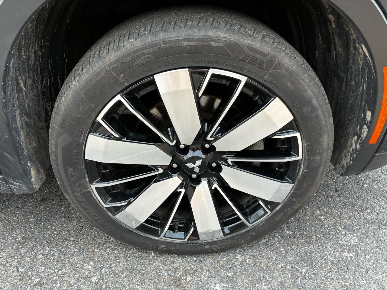Mitsubishi Outlander SE 4WD 2025