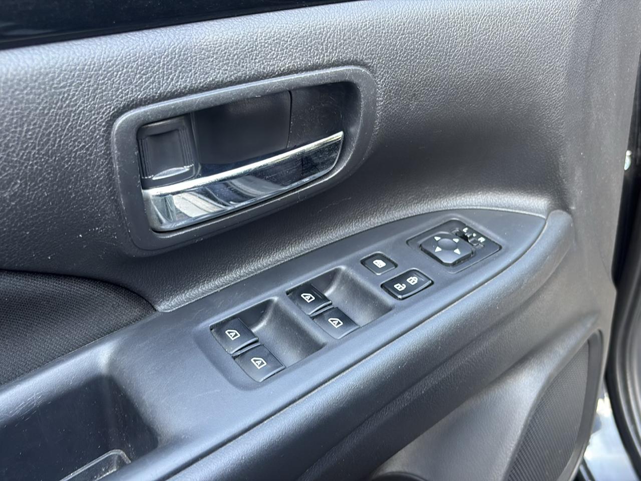 Mitsubishi Outlander SEL AWD 2019