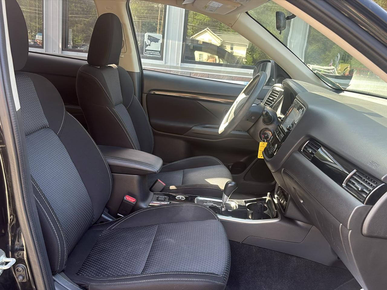 Mitsubishi Outlander SEL AWD 2019