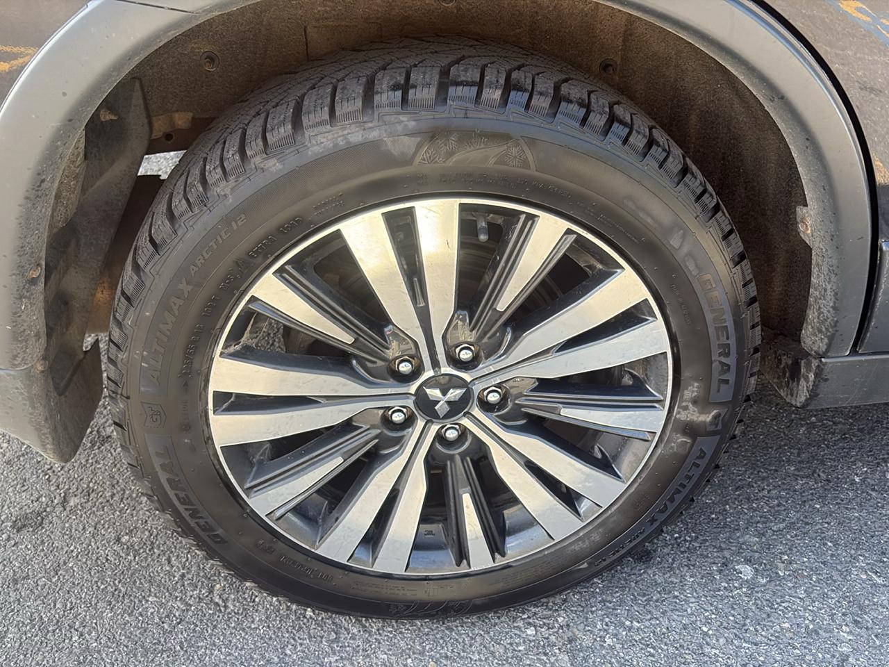 Mitsubishi Outlander SEL AWD 2019