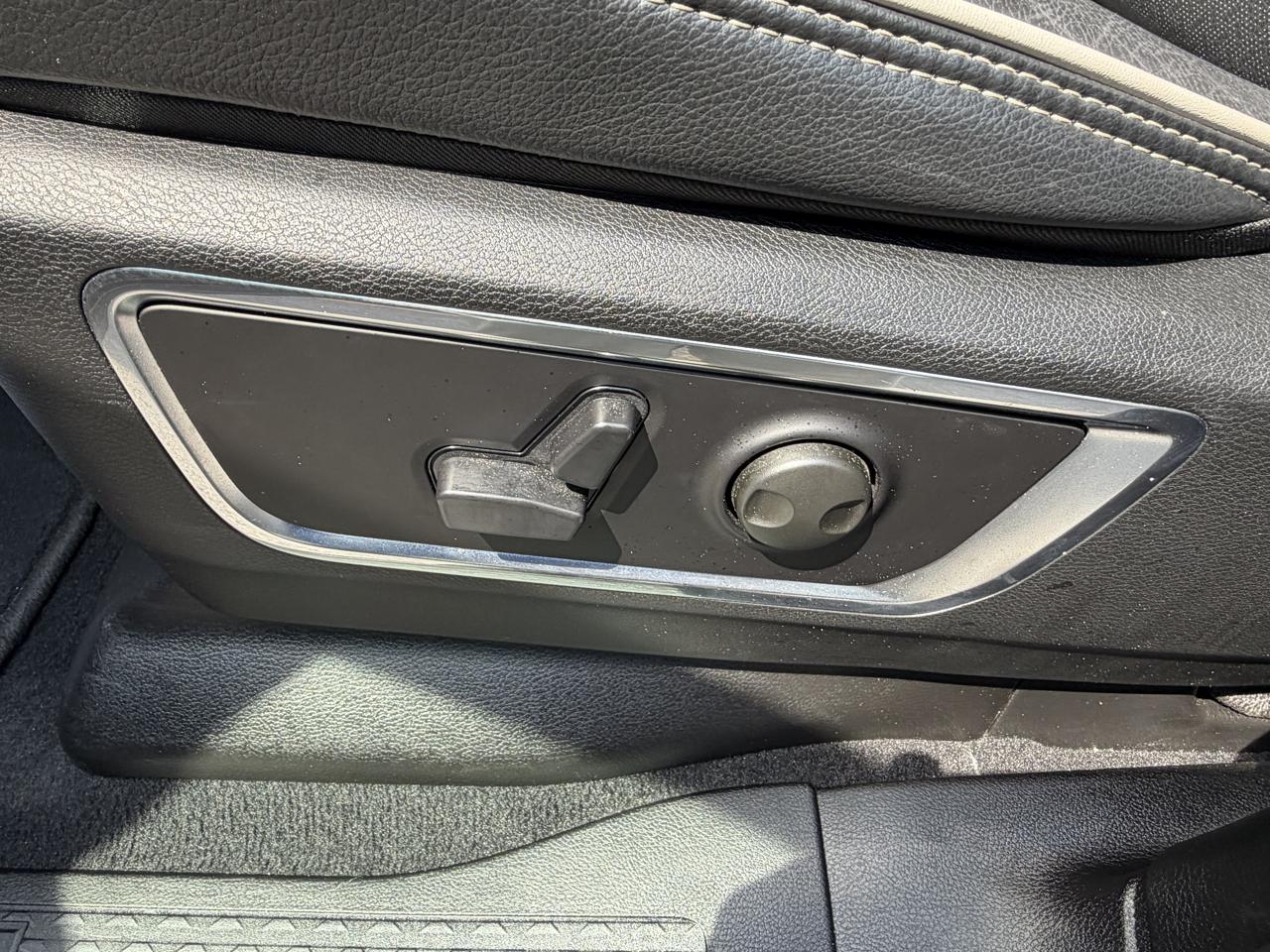 RAM 1500 Laramie Crew Cab SWB 4WD 2026