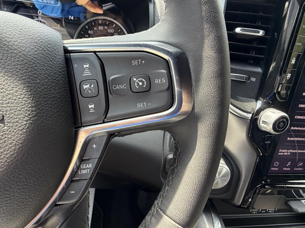 RAM 1500 Laramie Crew Cab SWB 4WD 2026