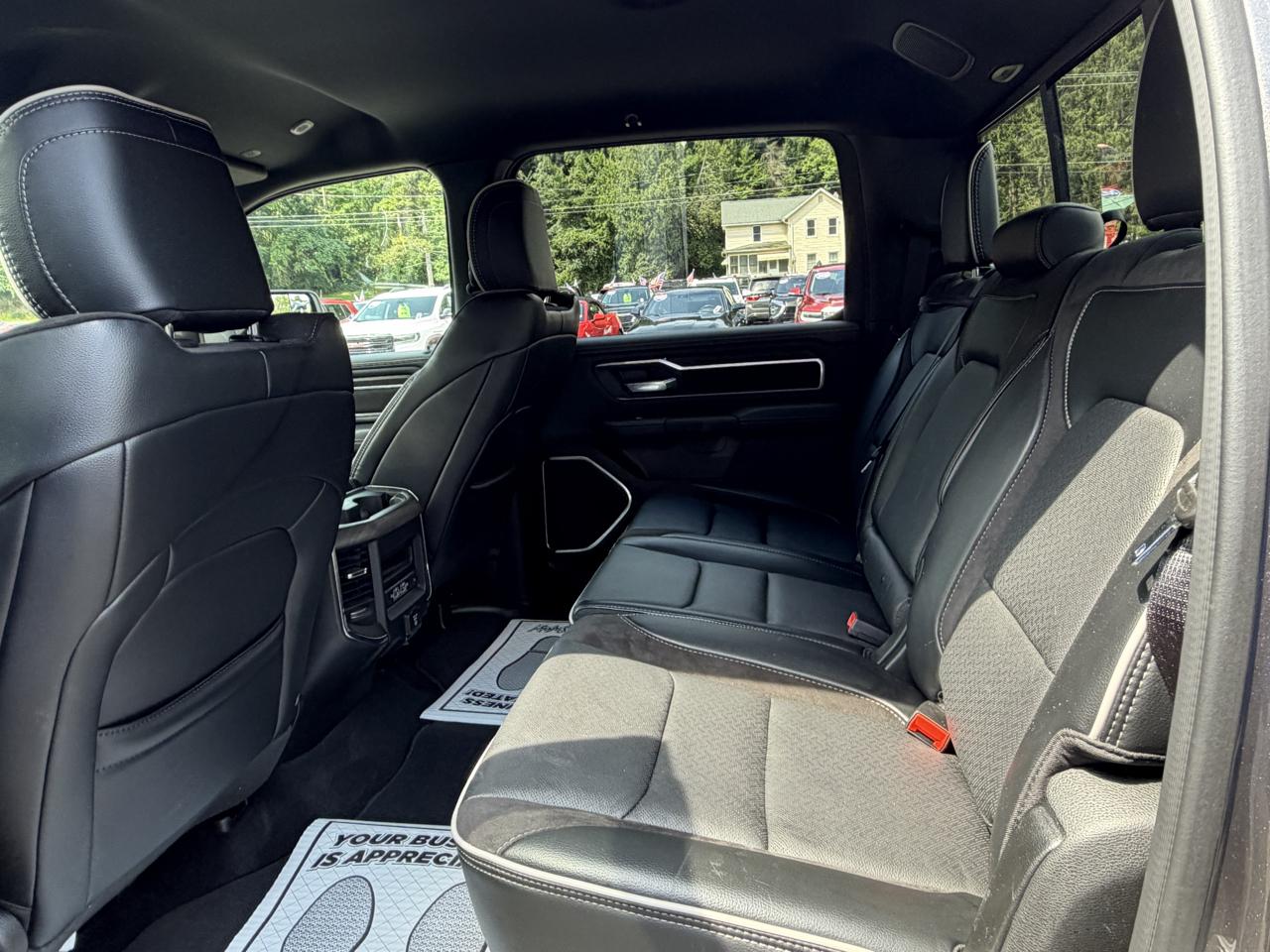 RAM 1500 Laramie Crew Cab SWB 4WD 2026