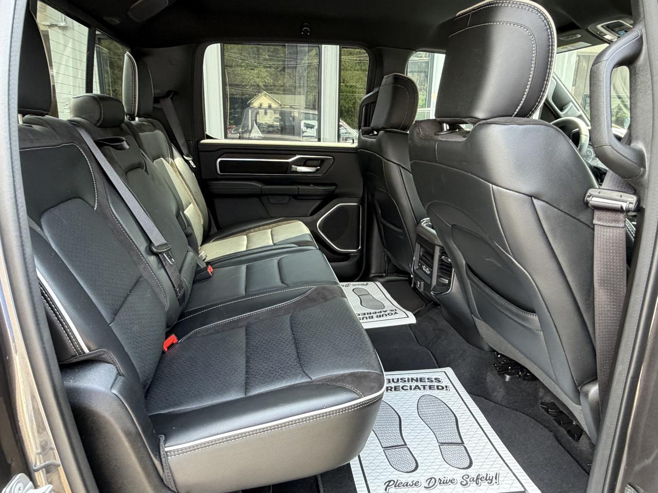 RAM 1500 Laramie Crew Cab SWB 4WD 2026