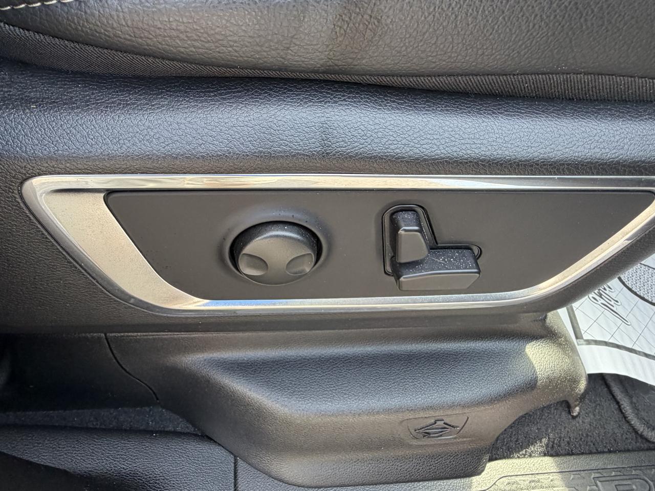 RAM 1500 Laramie Crew Cab SWB 4WD 2026