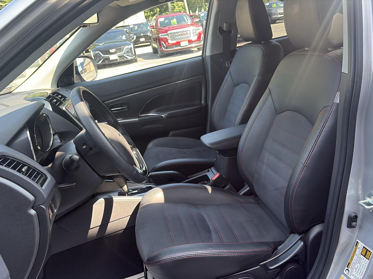 Mitsubishi Outlander Sport 2.0 ES 4WD 2025